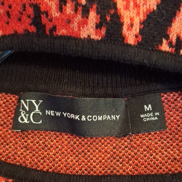 ☆☆New York & Co. Vibrant Red Snake Sweater. NWOT Size Medium ■ Offers Welcome - Picture 8 of 11